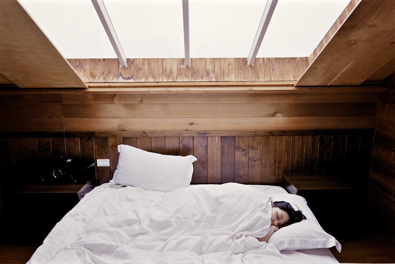 4 เหตุผลสุดจี้ดทำไม ที่นอนโรงแรม ถึงหลับสบาย ?