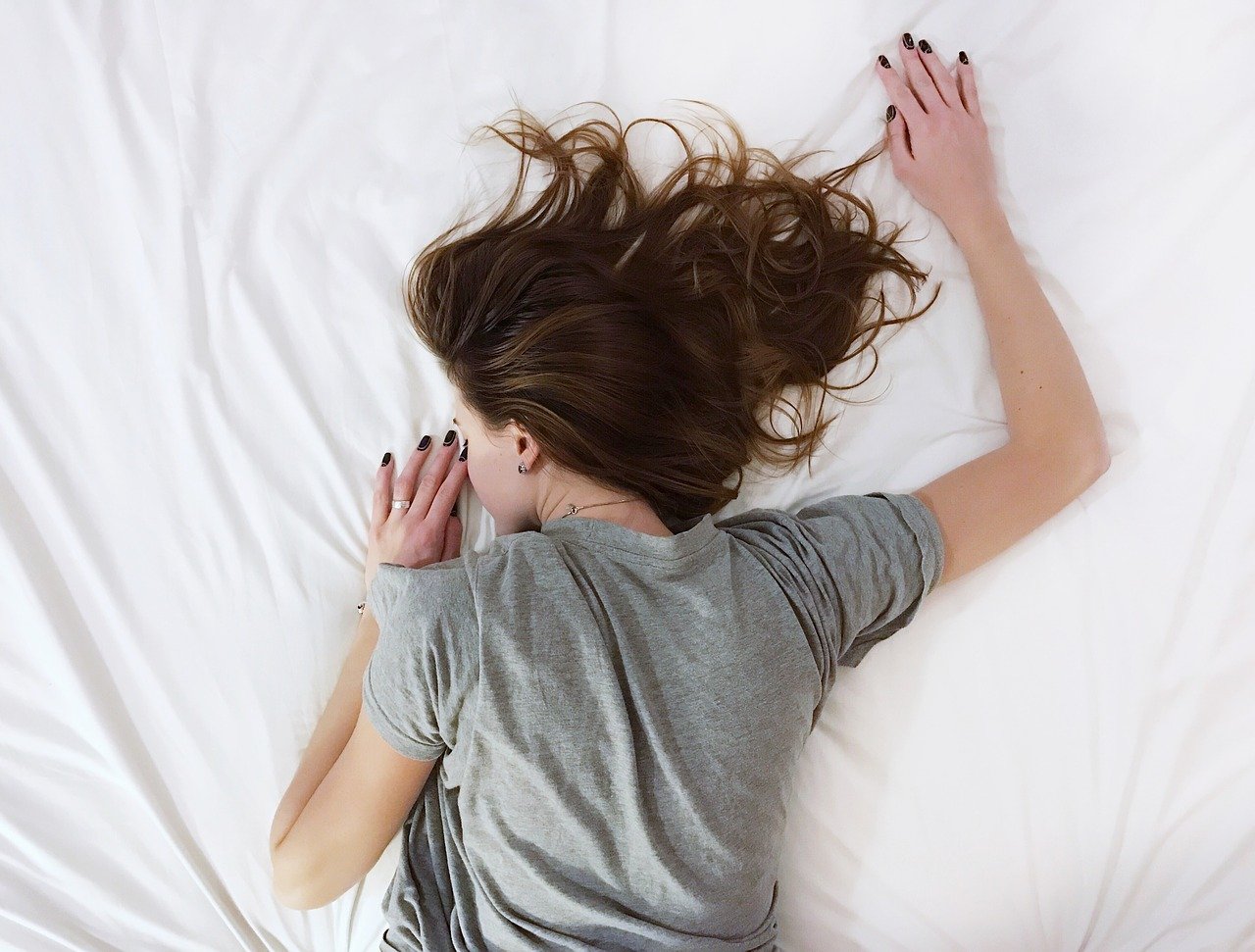 5 ปัจจัยยามดึกที่จะทำให้คุณมีอาการนอนไม่หลับ!!